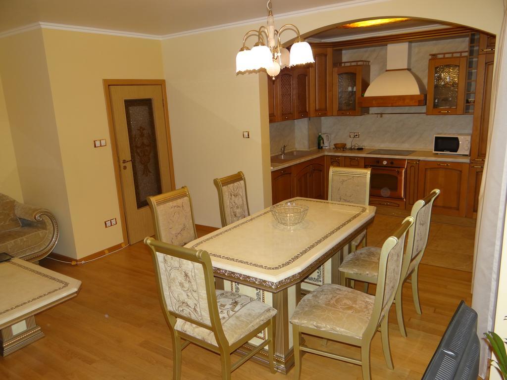Luxury Versailles Apartments Center Opera Burgas Stad Buitenkant foto