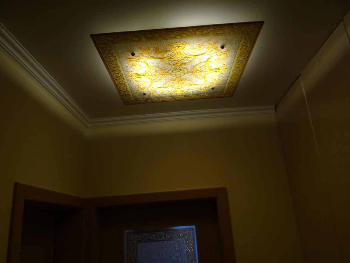 Luxury Versailles Apartments Center Opera Burgas Stad Buitenkant foto